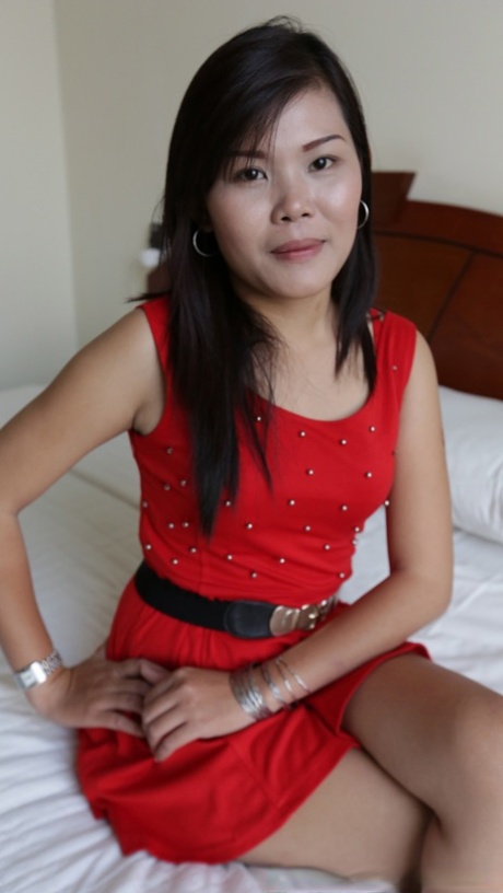 Sexy Asian MILF Chao shows her hairy pussy & gives a hot blowjob before sex